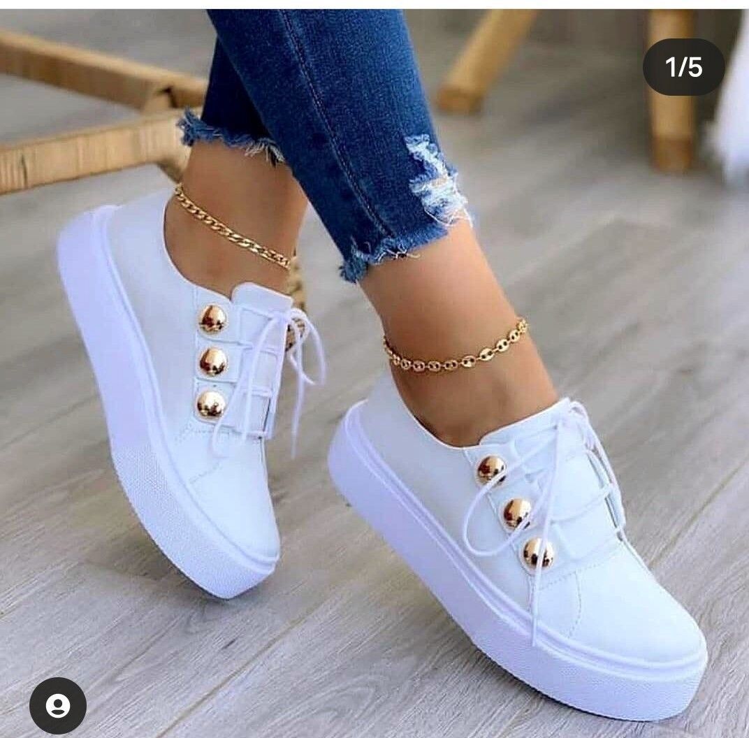 One-foot Square-toe Loafers
