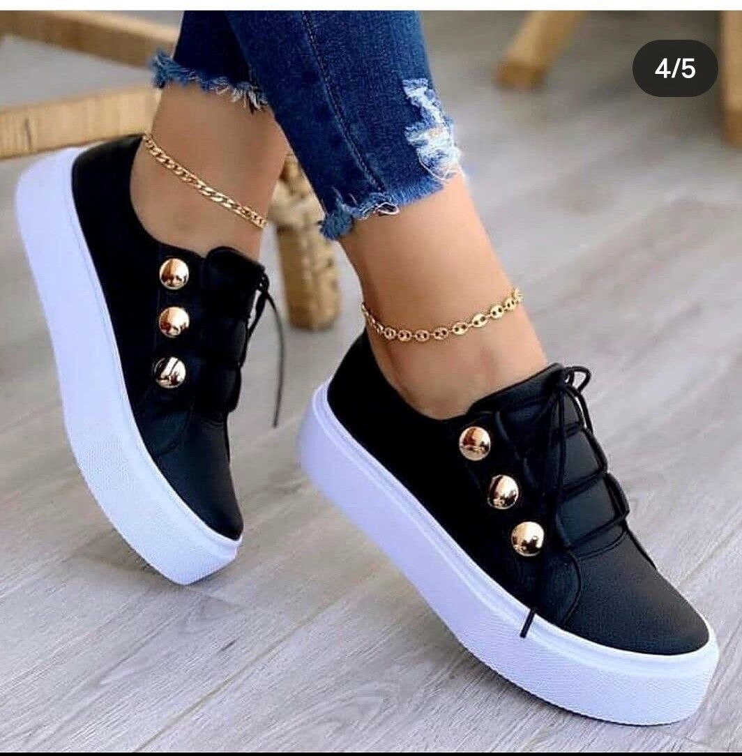 One-foot Square-toe Loafers